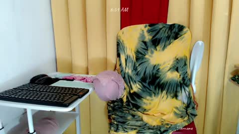 Snapshot of yummyhottits chatting on 12, 5, 2026 nemay online show from 12, 5, 2026