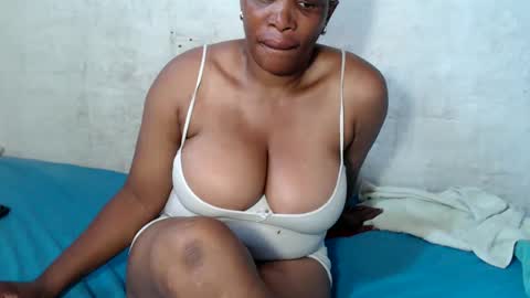 yummytittsxx online show from 5, 2, 2025