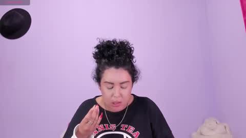 yunahott_ online show from 15, 2, 2025