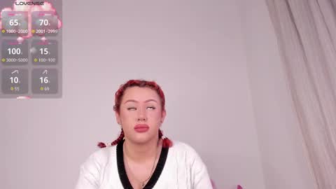 yunahott_ online show from 12, 11, 2025