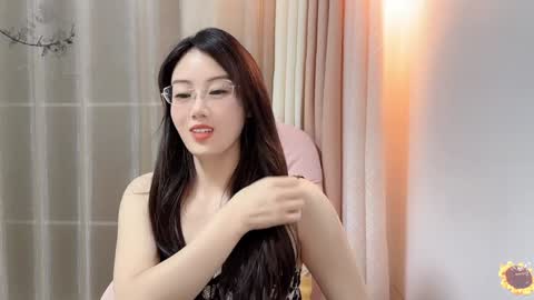 Snapshot of yuner0715 chatting on 12, 12, 2024 YunEr online show from 12, 12, 2024