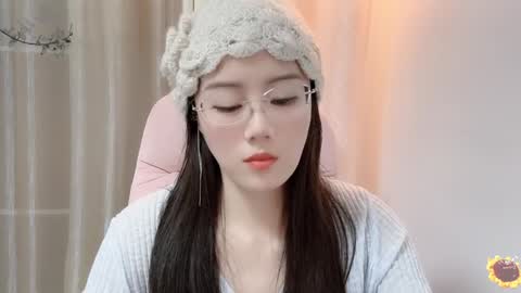 Snapshot of yuner0715 chatting on 23, 12, 2024 YunEr online show from 23, 12, 2024
