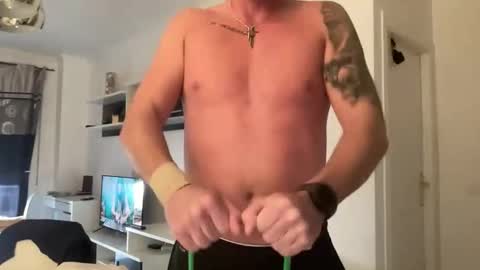 Yungbucker online show from 1, 12, 2025