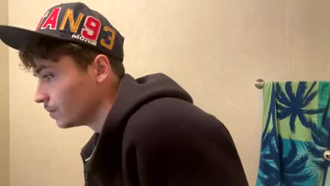 yungstudbev online show from 12, 1, 2025