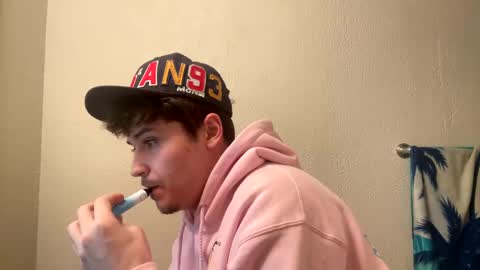 yungstudbev online show from 4, 2, 2025