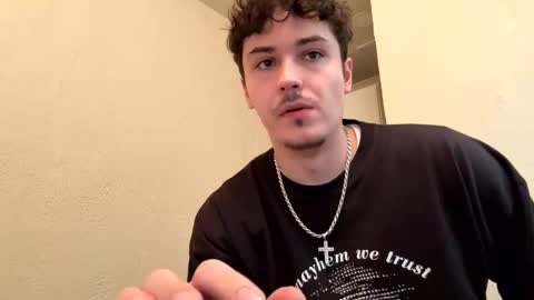 yungstudbev online show from 10, 10, 2025