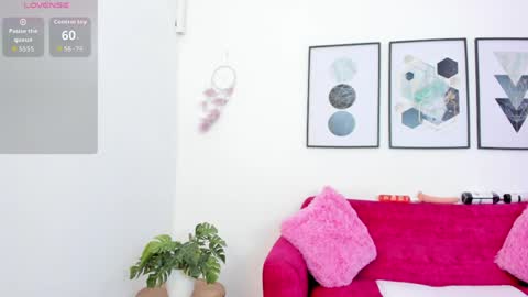 Yunna online show from 15, 4, 2026