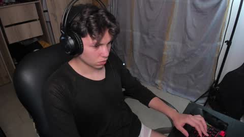 yurii_moody online show from 5, 12, 2024