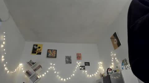 Snapshot of yury_sun chatting on 1, 12, 2024 paola online show from 1, 12, 2024