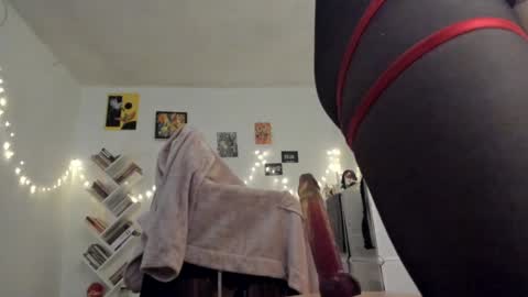 Snapshot of yury_sun chatting on 1, 12, 2024 paola online show from 1, 12, 2024