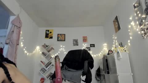 Snapshot of yury_sun chatting on 10, 12, 2024 paola online show from 10, 12, 2024