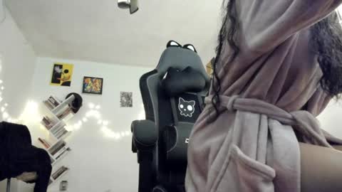 Snapshot of yury_sun chatting on 12, 1, 2025 paola online show from 12, 1, 2025