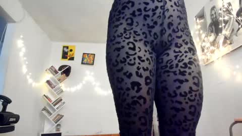 Snapshot of yury_sun chatting on 20, 2, 2025 paola online show from 20, 2, 2025