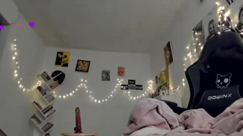 Snapshot of yury_sun chatting on 9, 3, 2025 paola online show from 9, 3, 2025