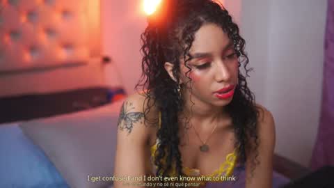 Snapshot of yuyi_cam chatting on 13, 10, 2025 Yuyi Cam online show from 13, 10, 2025