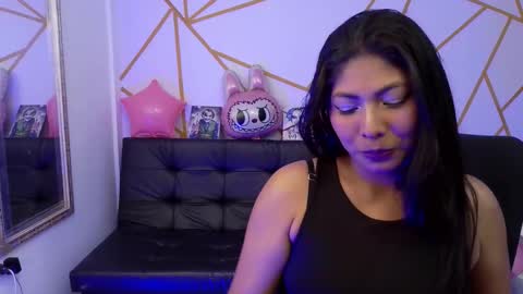 yvanna__smith online show from 10, 2, 2026