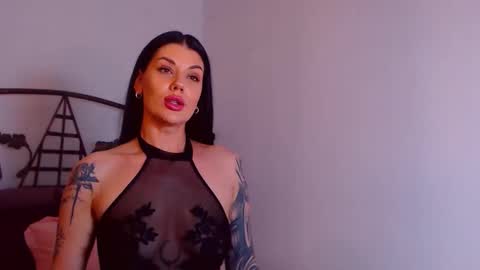 I V Y   online show from 6, 11, 2025