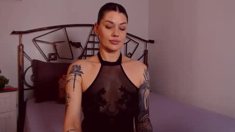 I V Y   online show from 31, 3, 2026