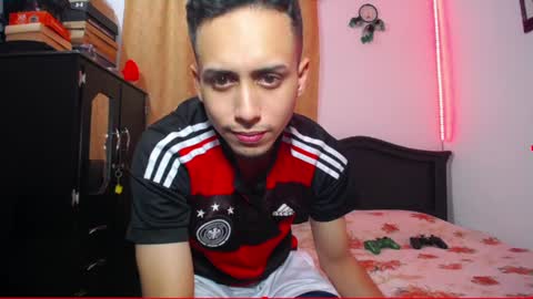 Snapshot of zackdriussyx chatting on 28, 2, 2025 zackdriussyx online show from 28, 2, 2025