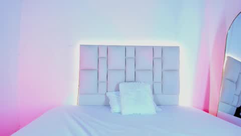 Zafiro Brown online show from 24, 10, 2025