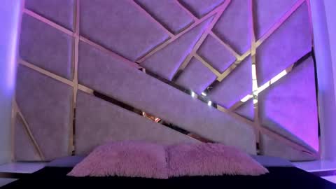 Claire  online show from 13, 9, 2025