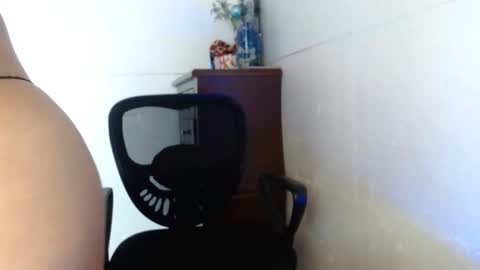 Snapshot of zahi_willx chatting on 26, 5, 2026 Zahi ... wants to play with everyone...yessss online show from 26, 5, 2026