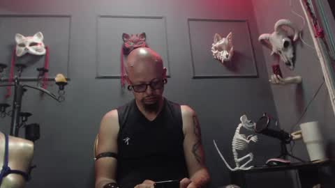 Snapshot of zainkreiger chatting on 21, 5, 2026 Dom Zain online show from 21, 5, 2026