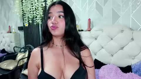 Zaira Bonny online show from 2, 7, 2026