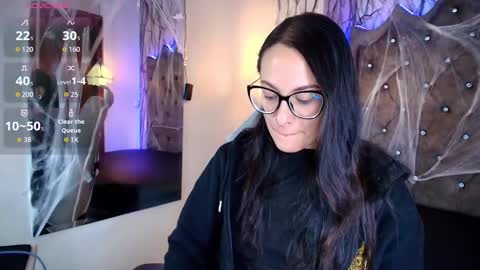   online show from 23, 10, 2025