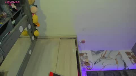 Snapshot of zandraa_milf chatting on 7, 5, 2026 Zandra online show from 7, 5, 2026