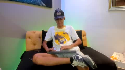 Snapshot of zane_belville chatting on 1, 7, 2026 Zane Belville online show from 1, 7, 2026