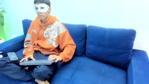 Snapshot of zane_belville chatting on 23, 7, 2026 Zane Belville online show from 23, 7, 2026
