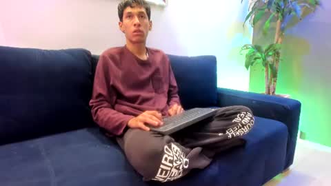 Snapshot of zane_belville chatting on 31, 7, 2026 Zane Belville online show from 31, 7, 2026