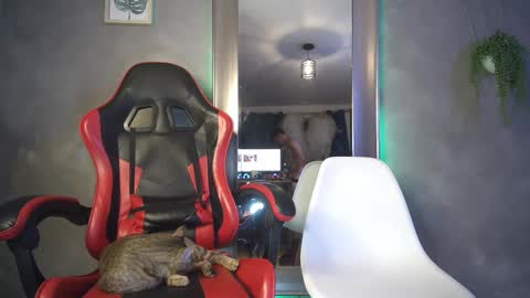 Tiiago Mallz online show from 1, 11, 2025