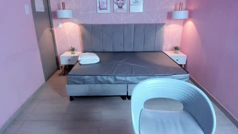 Zara Sweet  online show from 24, 1, 2025