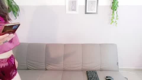 zara_fire online show from 4, 7, 2026