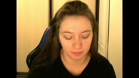 Snapshot of zara_golden chatting on 11, 1, 2025 chaturcum online show from 11, 1, 2025