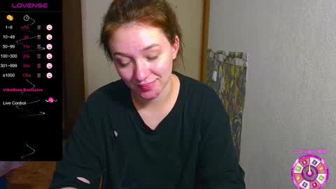 Snapshot of zara_golden chatting on 12, 10, 2025 chaturcum online show from 12, 10, 2025