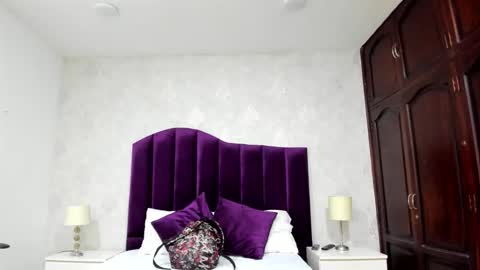 Zarah Andrews online show from 7, 1, 2026