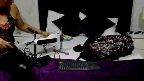 Zarah Andrews online show from 9, 1, 2026