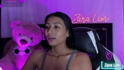 Snapshot of zaralim chatting on 26, 9, 2025 Zara Lim online show from 26, 9, 2025