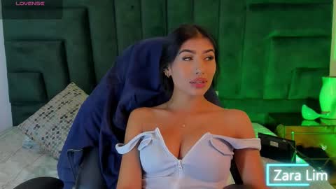 Snapshot of zaralim chatting on 13, 1, 2026 Zara Lim online show from 13, 1, 2026