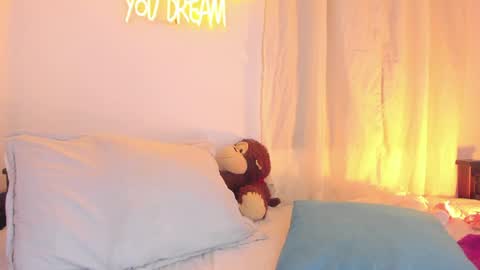   online show from 5, 2, 2025