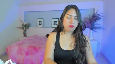 Snapshot of zararosse7 chatting on 13, 10, 2025 ZaraRosse7 online show from 13, 10, 2025