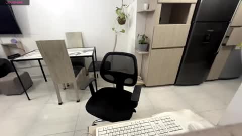 Snapshot of zarayclover__ chatting on 13, 2, 2025 ZARAY CLOVER online show from 13, 2, 2025