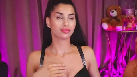 zariaavera online show from 11, 5, 2026