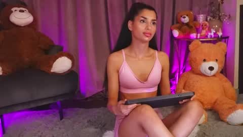 zariaavera online show from 15, 5, 2026