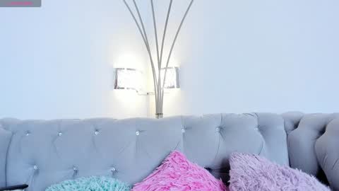  Zayda  online show from 7, 2, 2025