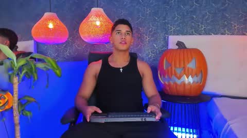 Zayn Cross online show from 20, 10, 2025
