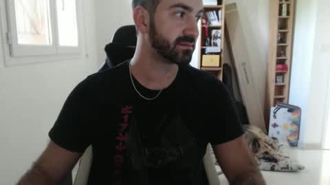 Snapshot of zazou3113 chatting on 24, 4, 2026 Grizzly Bear online show from 24, 4, 2026